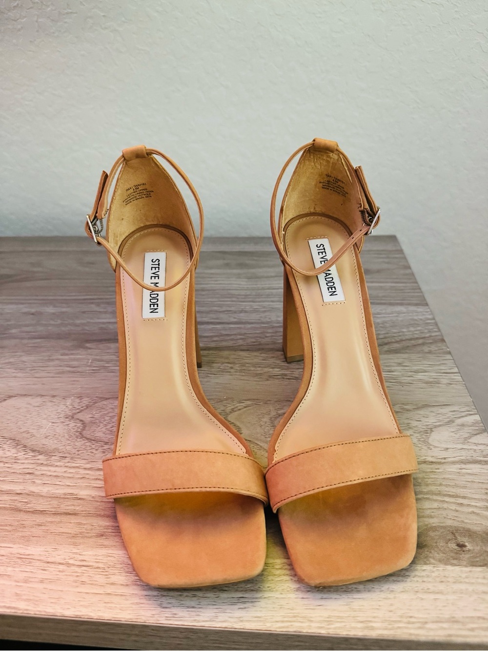 Steve Madden tan suede block heel sandals size 8.5
